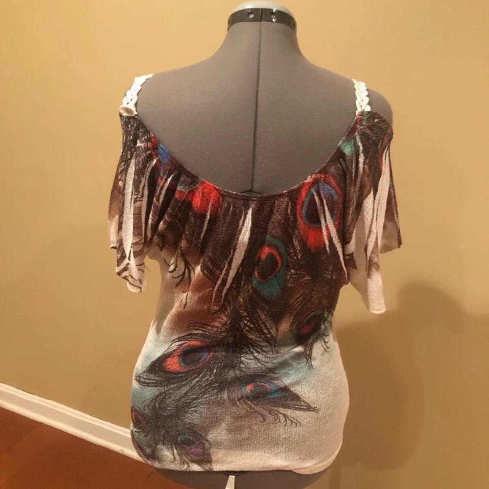 Cold Shoulder Top - Picture 2 of 3